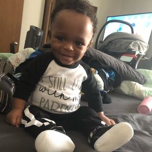 Black White and grey shift